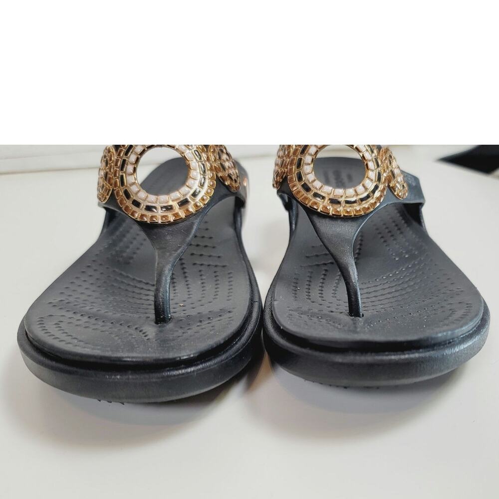 Crocs Sanrah Diamante Wedge Flip Sandal in Black, sz 10 - Picture 4 of 16
